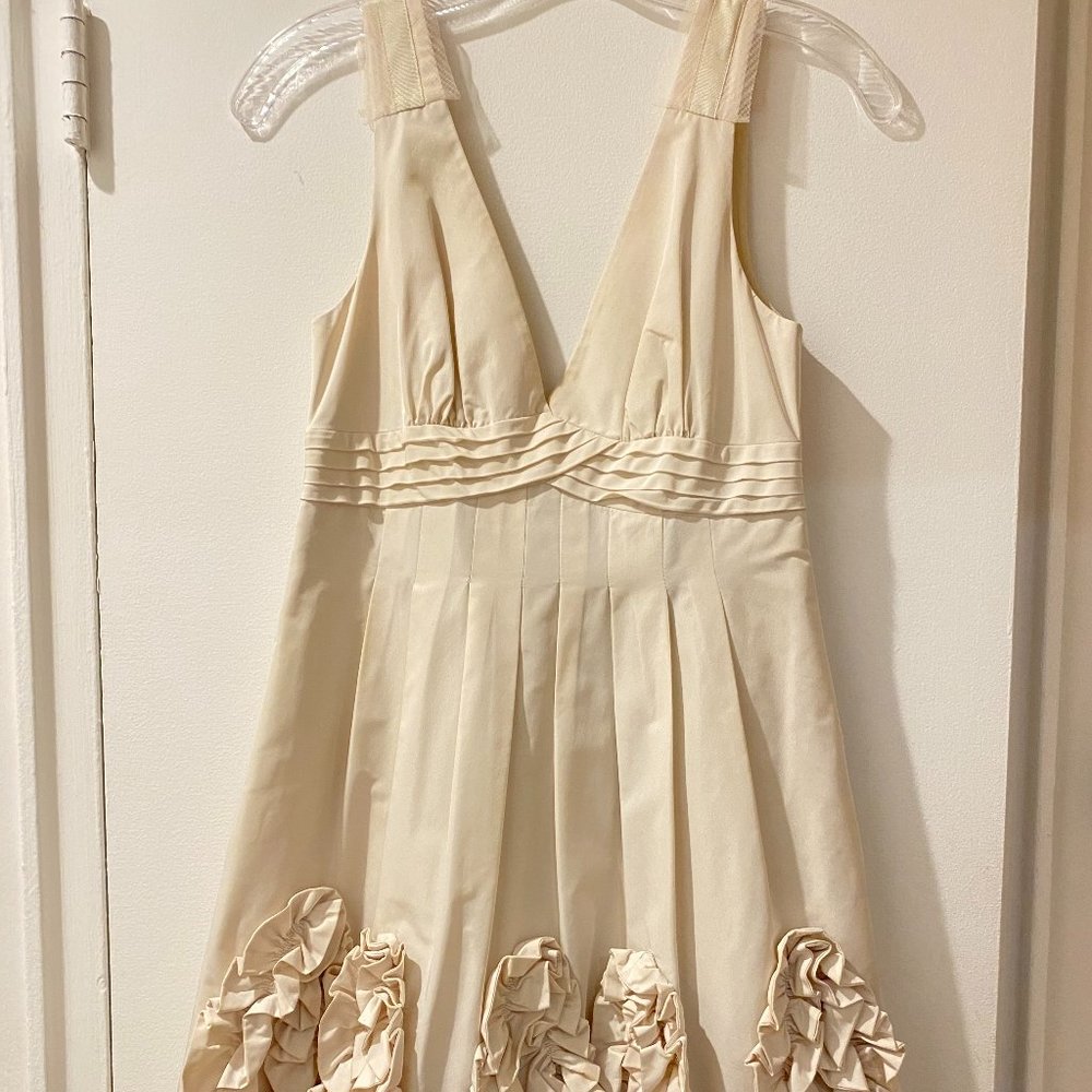 BCBG Ivory Cocktail Dress Size 0 Rare Find